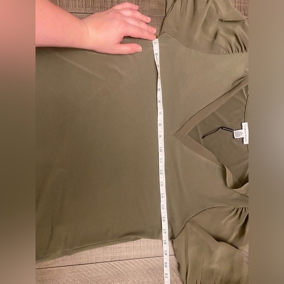 Calvin Klein green v neck blouse with puff sleeves NWOT - Picture 9 of 11